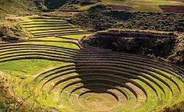 Día 5: Valle Sagrado de los Inkas – Viaje en tren a Aguas calientes (Desayuno y box lunch)