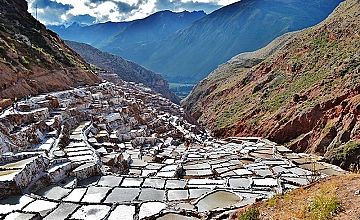 Día 5: Valle Sagrado de los Inkas – Viaje en tren a Aguas calientes (Desayuno y box lunch)