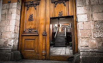 Lima – Centro Historico – Convento de Santo Domingo – Casa Aliaga – Catedral de Lima – Convento de San Francisco – Barrio Chino (Desayuno y Almuerzo)