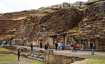 Huaraz – Sitio Arqueológico Chavín de Huantar – Huaraz (Desayuno y Almuerzo)
