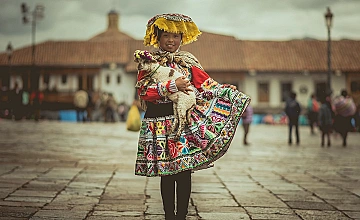 Llegada al Cusco – Recojo del Aeropuerto – Valle Sagrado de los Inkas – Viaje en tren a Aguas calientes (Almuerzo)