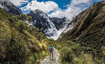 Cusco – Ollantaytambo – Km 82 – Patallacta – Huayllabamba (Almuerzo, Te del Tarde y Cena)